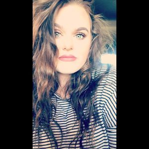 Meet your Posher, Chloe